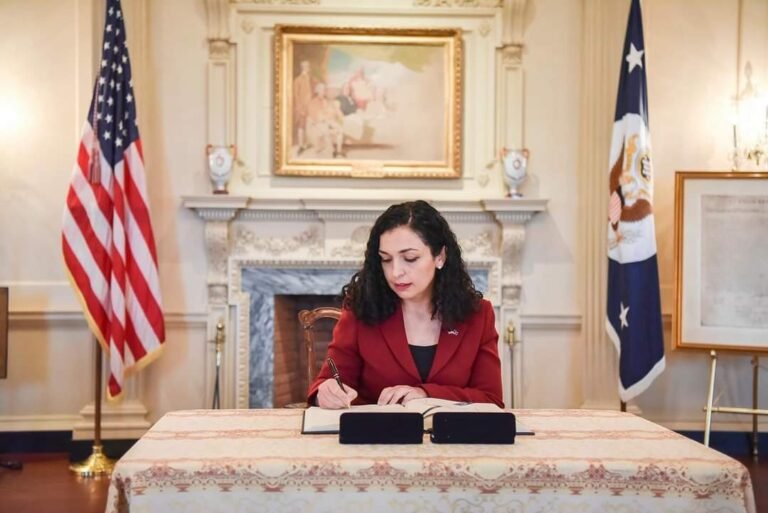 Vjosa Osmani shkon në Amerik!