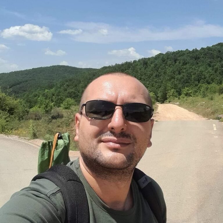 Kërcënim për Qetësinë: Banorët Ankohen për Torturat nga Zhurma e Motorrave në Lagjen Mat!