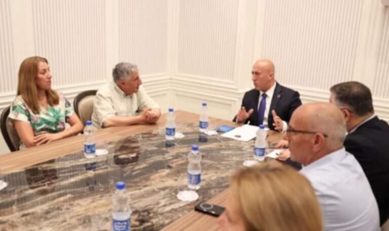 Haradinaj u premton SBASHK-ut rritje të pagave prej 50%