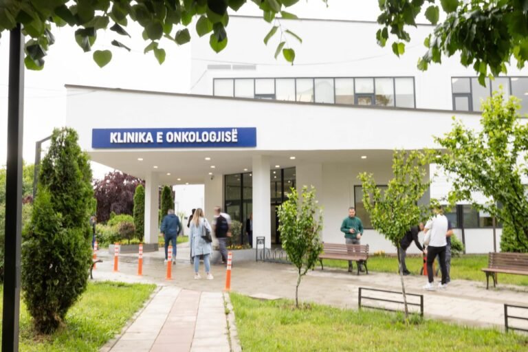 Rastet e rritjes së kancerit në Kosovë – Onkologet tregojnë faktorët ndikues