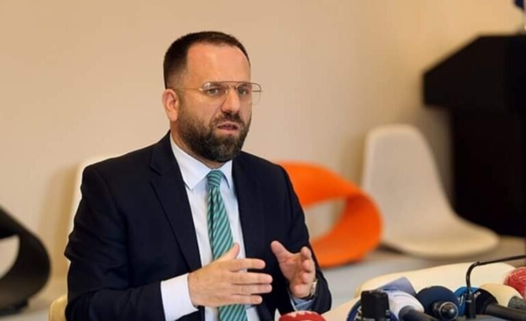 🔴Rritja e Pagave për të blerë vota me paratë e taksapaguesve