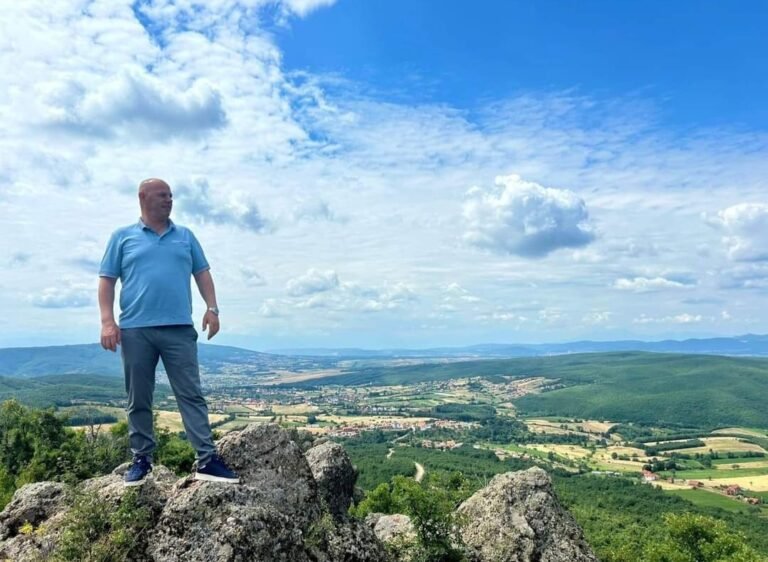 𝐊𝐫𝐲𝐞𝐭𝐚𝐫𝐢 𝐋𝐥𝐚𝐝𝐫𝐨𝐯𝐜𝐢: 𝐙𝐛𝐮𝐥𝐢𝐦𝐞𝐭 𝐧ë 𝐊𝐚𝐥𝐚𝐧ë 𝐞 𝐕𝐮ç𝐚𝐤𝐮𝐭 𝐝ë𝐬𝐡𝐦𝐨𝐣𝐧ë 𝐩ë𝐫 𝐥𝐚𝐬𝐡𝐭ë𝐬𝐢𝐧ë 𝐧ë 𝐳𝐞𝐦𝐫ë𝐧 𝐞 𝐊𝐨𝐬𝐨𝐯ë𝐬