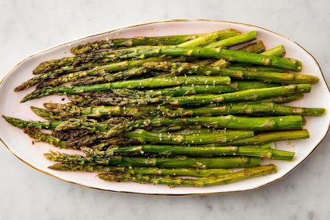 1519653347-delish-roasted-asparagus-1