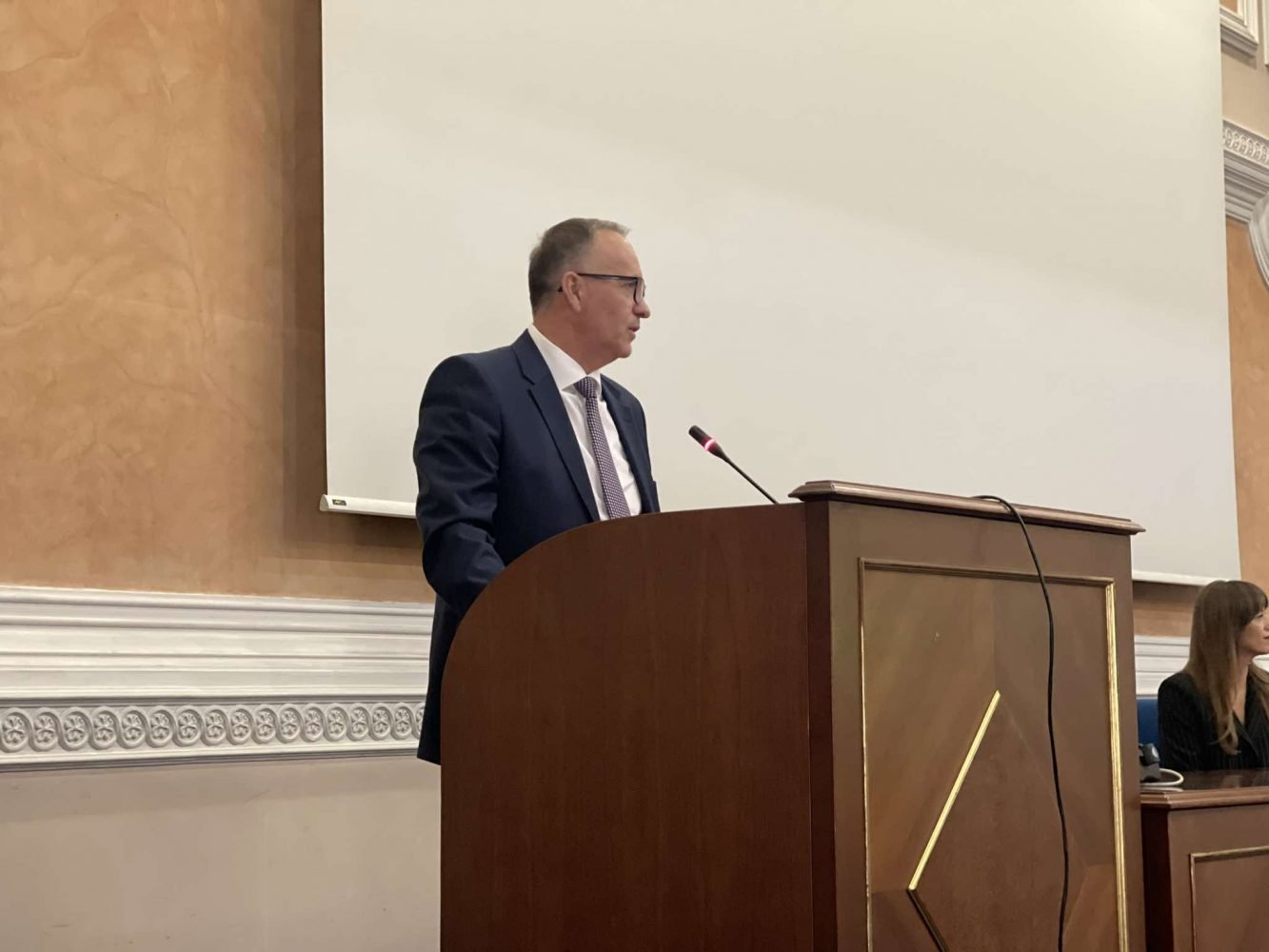 Haxhiu: Provimi i jurisprudencës ka qenë transparent, kryejeni punën me profesionalizëm e bazuar në Ligj