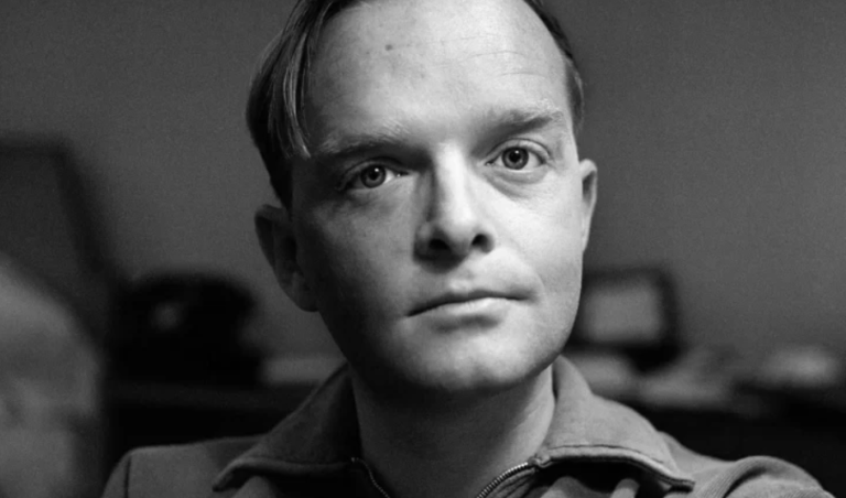 100 vite më parë lindi shkrimtari amerikan Truman Kapote