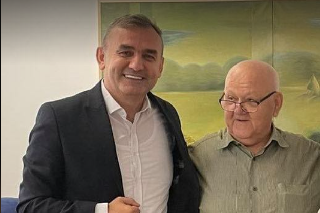 Poeti Tafa ftohet në Sarajevë në hapjen e manifestimit kulturor “Ditët e Sidranit”