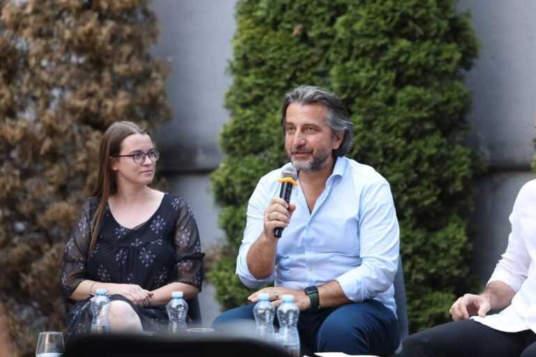 TË RRITET PËRFSHIRJA E KOMUNITETIT KULTUROR NË VENDIMMARRJE