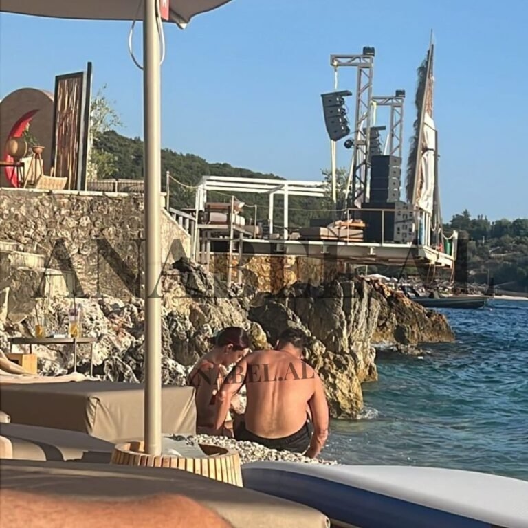 Ledri Vula duket se ka lënë pas ndarjen me Sara Hoxhën, me të cilën ka edhe një vajzë, dhe ka rigjetur dashurinë.