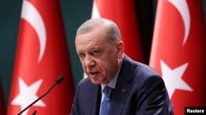 erdogan Erdogan: Turqia do të qëndrojë në krah të Libanit