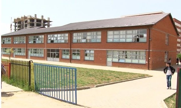 “Shkolla Fillore Pavarsia” në Prishtinë nuk hapet deri më 9 Shtator!