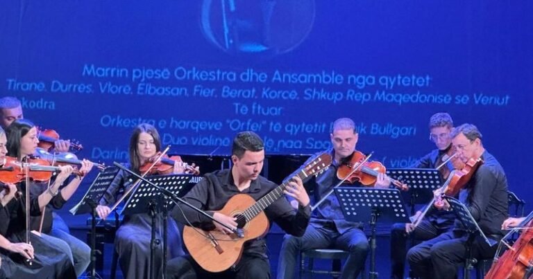 Në Elbasan hapet edicioni i nëntë i takimit kombëtar të Orkestrave të harqeve