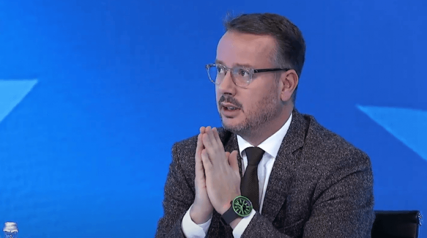 A0113AAA-2AED-47E8-9C83-DBD2364AC4DB