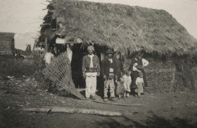 ‘Dritë-shkronja’/ Fotografitë e zviceranit Eugène Pittard, një dëshmi dashurie për shqiptarët në vitet 1921-1924