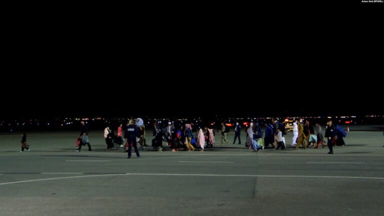 Gjashtëdhjetë e tetë shtetas afganë u vendosën nga 13 tetori në Kosovë, por koordinimi i strehimit të tyre nuk u bë me Qeverinë amerikane, sikurse më herët.