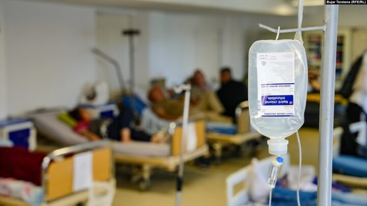 Mjekë e infermierë të demotivuar nga pagesa, mbingarkesa, fyerjet…