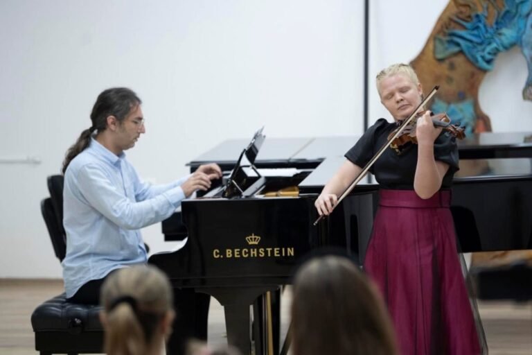 Sonte mbahet koncerti recital i violinistes Sibora Resyli në kuadër të ‘Kosova KamerFest’