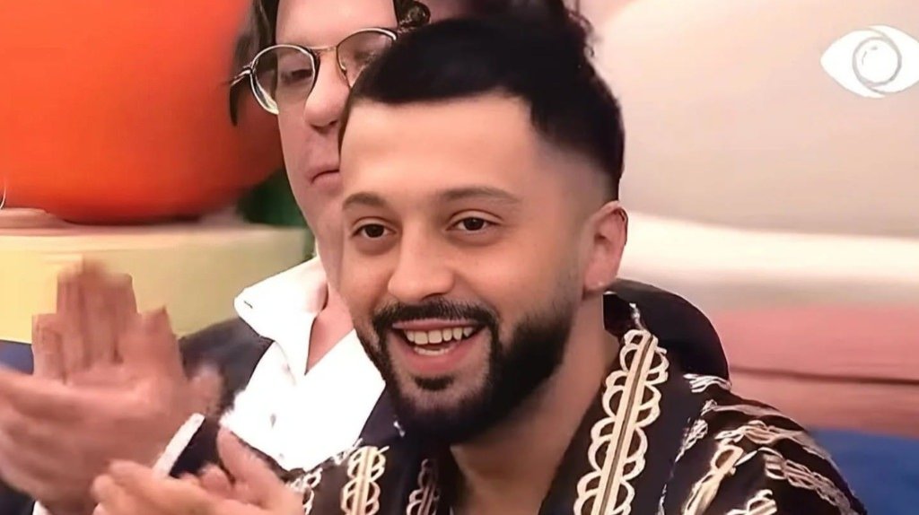 “Fenomeni” aktual në Kosovë e Shqipëri, Gjesti arrin shifrën e 350 mijë ndjekësve “Fenomeni” aktual në Kosovë e Shqipëri, Gjesti arrin shifrën e 350 mijë ndjekësve