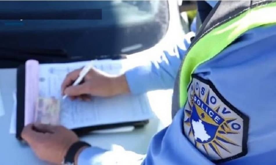 gjobat-e-policise1 Mbi 1 mijë e 800 tiketa trafiku vetëm gjatë 24-orëve të fundit