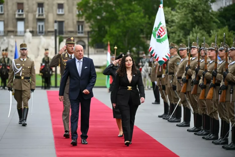 Osmani nga Hungaria: Një vizitë e rëndësishme për avancimin e marrëdhënieve ndërmjet Kosovës dhe Hungarisë