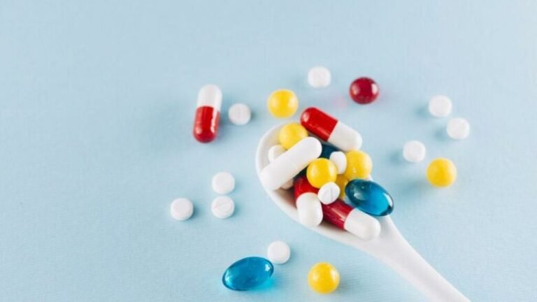 Inteligjenca artificiale ka shpikur dy antibiotikë të rinj potencialë që mund të vrasin gonorrenë dhe MRSA-në rezistente ndaj ilaçeve, kanë zbuluar studiuesit.