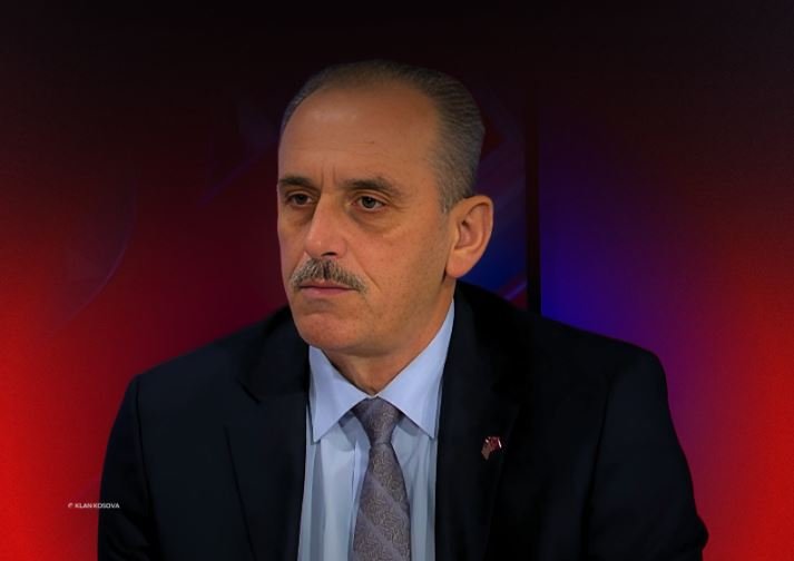 Aksidenti fatal në Gjakovë, dyshohet se Nikollë Perkaj pësoi arrest kardiak gjatë vozitjes