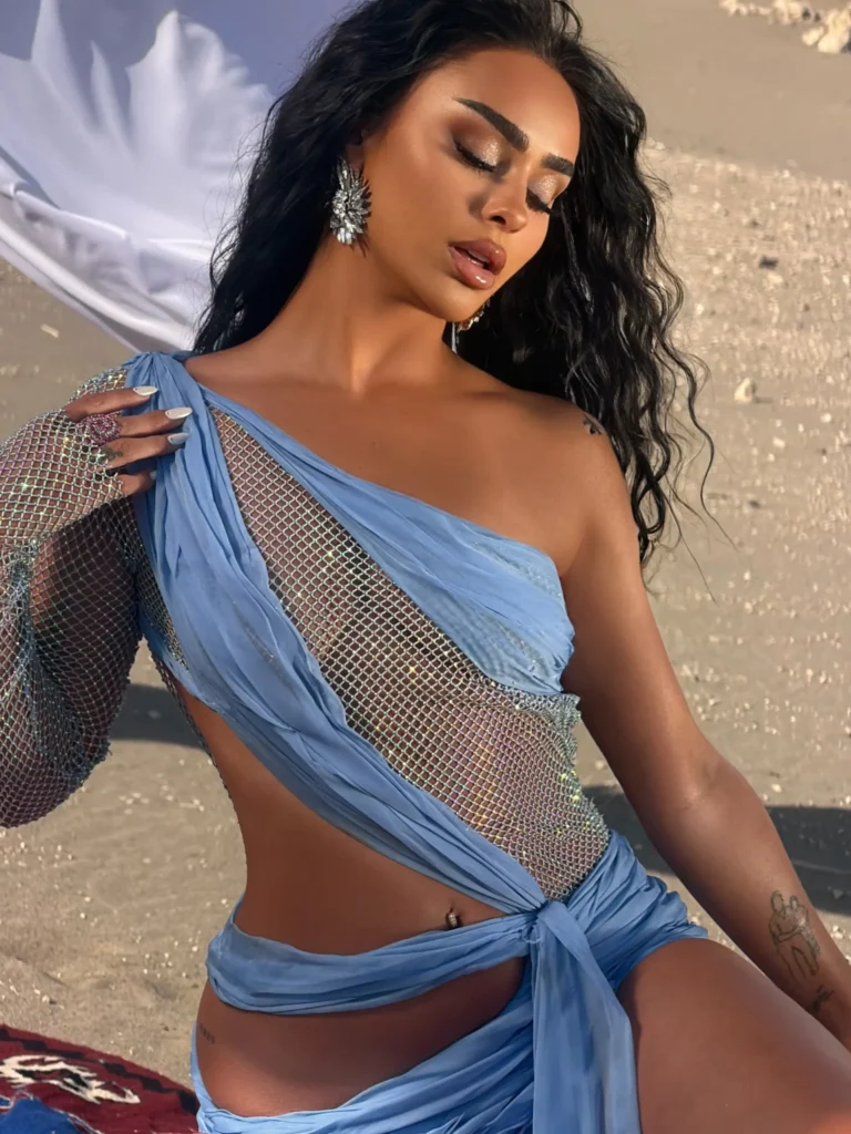 egli tako sensuale 768x1024