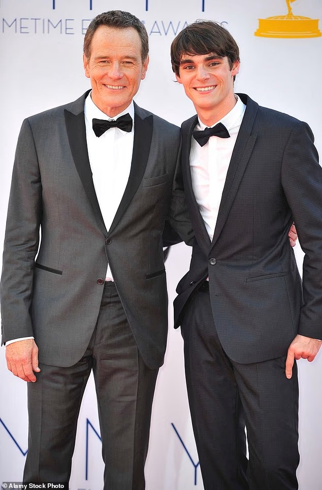 Tragjedia e RJ Mitte: Ylli i ‘Breaking Bad’ që nuk arriti të shihte filmin e tij të fundit