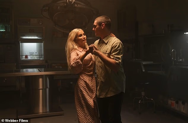 Tragjedia e RJ Mitte: Ylli i ‘Breaking Bad’ që nuk arriti të shihte filmin e tij të fundit
